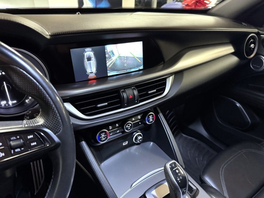 Alfa Romeo Stelvio 2.0T 280k AT8 ZF Q4 4x4 Veloce