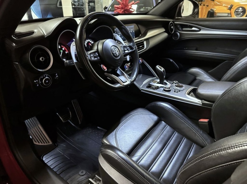 Alfa Romeo Stelvio 2.0T 280k AT8 ZF Q4 4x4 Veloce