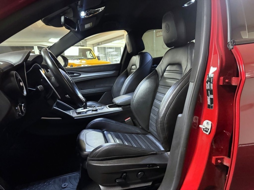 Alfa Romeo Stelvio 2.0T 280k AT8 ZF Q4 4x4 Veloce