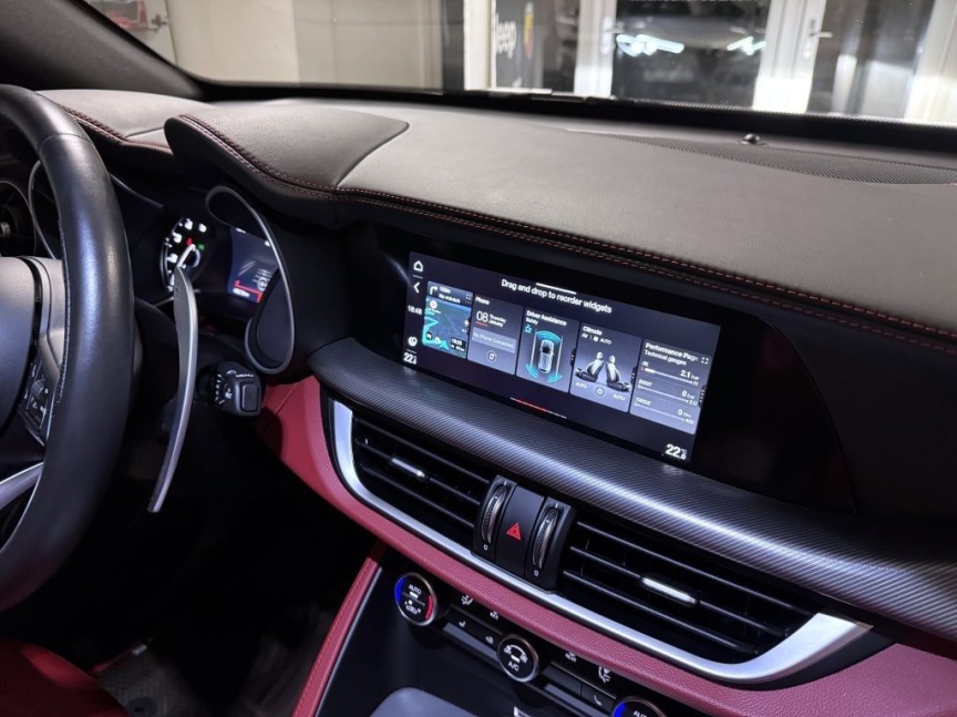 Alfa Romeo Stelvio 2.0T 280k AT8 ZF Q4 4x4 Veloce