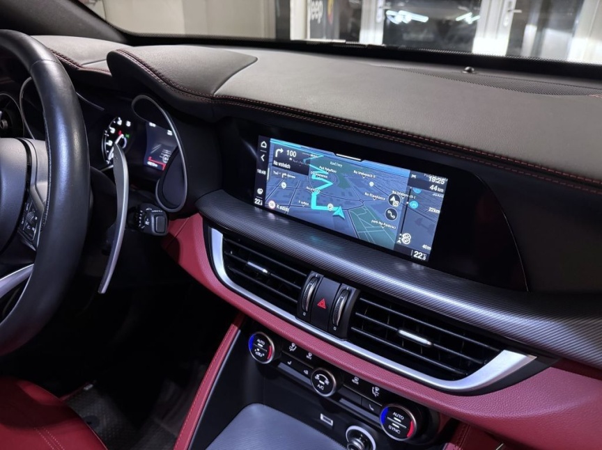 Alfa Romeo Stelvio 2.0T 280k AT8 ZF Q4 4x4 Veloce