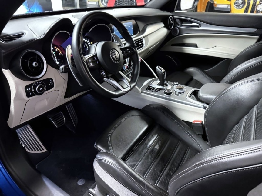 Alfa Romeo Stelvio 2.0T 280k AT8 ZF Q4 4x4 Veloce