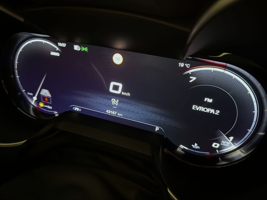 Alfa Romeo Stelvio 2.0T 280k AT8 ZF Q4 4x4 Veloce