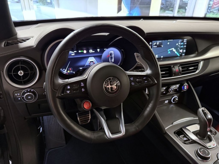 Alfa Romeo Stelvio 2.0T 280k AT8 ZF Q4 4x4 Veloce