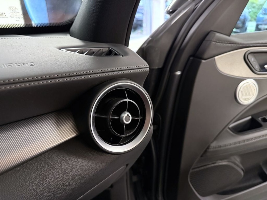 Alfa Romeo Stelvio 2.0T 280k AT8 ZF Q4 4x4 Veloce