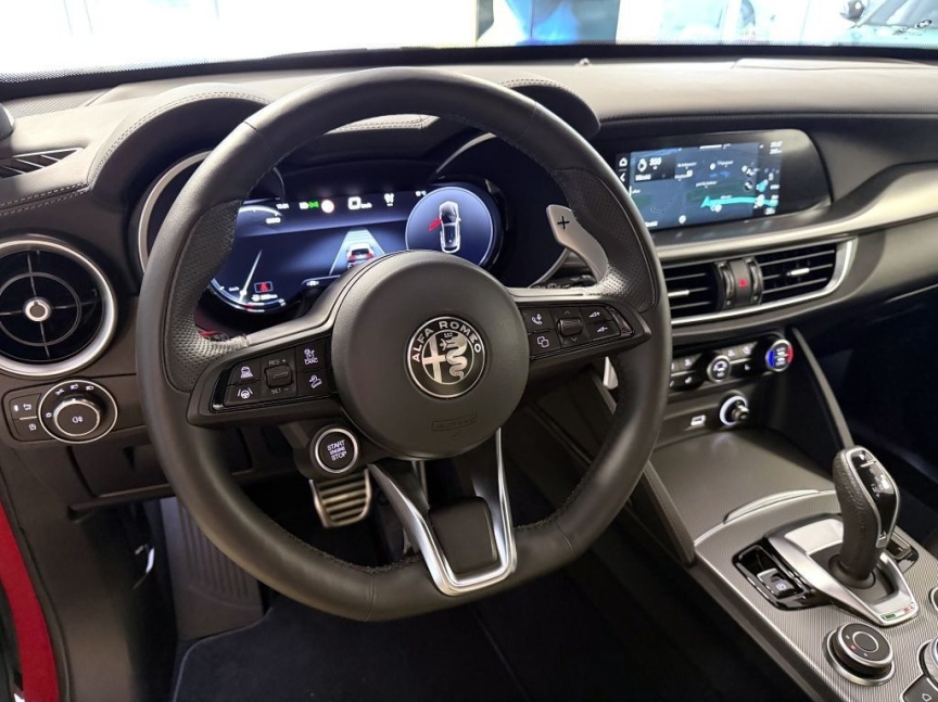 Alfa Romeo Stelvio 2.0T 280k AT8 ZF Q4 4x4 Veloce