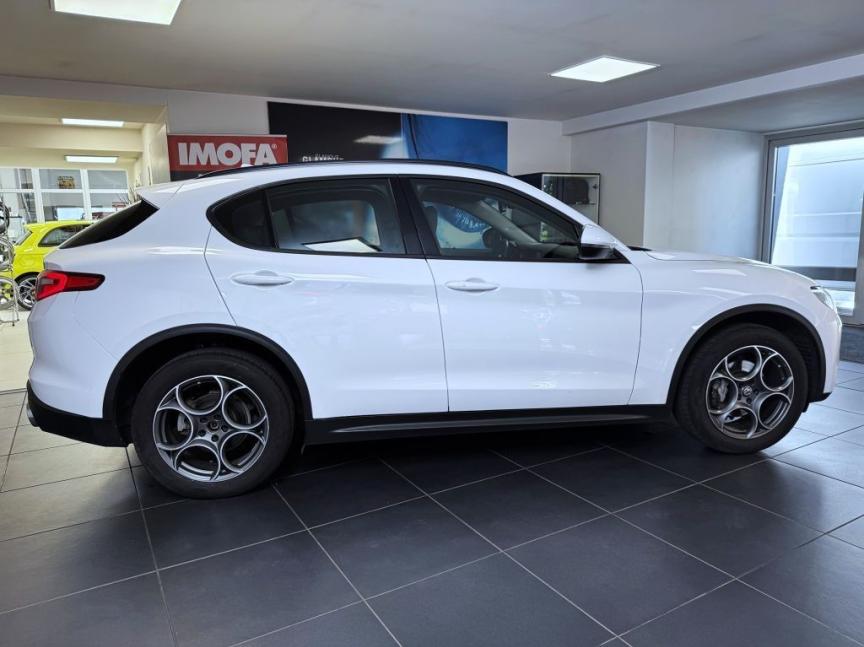 Alfa Romeo Stelvio 2.2 JTD 180k AT8 ZF Q4 4x4 Super