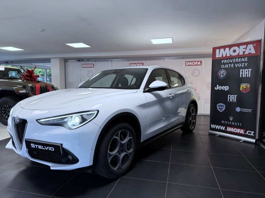 Alfa Romeo Stelvio 2.2 JTD 180k AT8 ZF Q4 4x4 Super