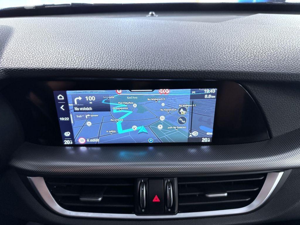 Alfa Romeo Stelvio 2.2 JTD 190k AT8 ZF Q4 4x4 Sprint, reg. 08/2022
