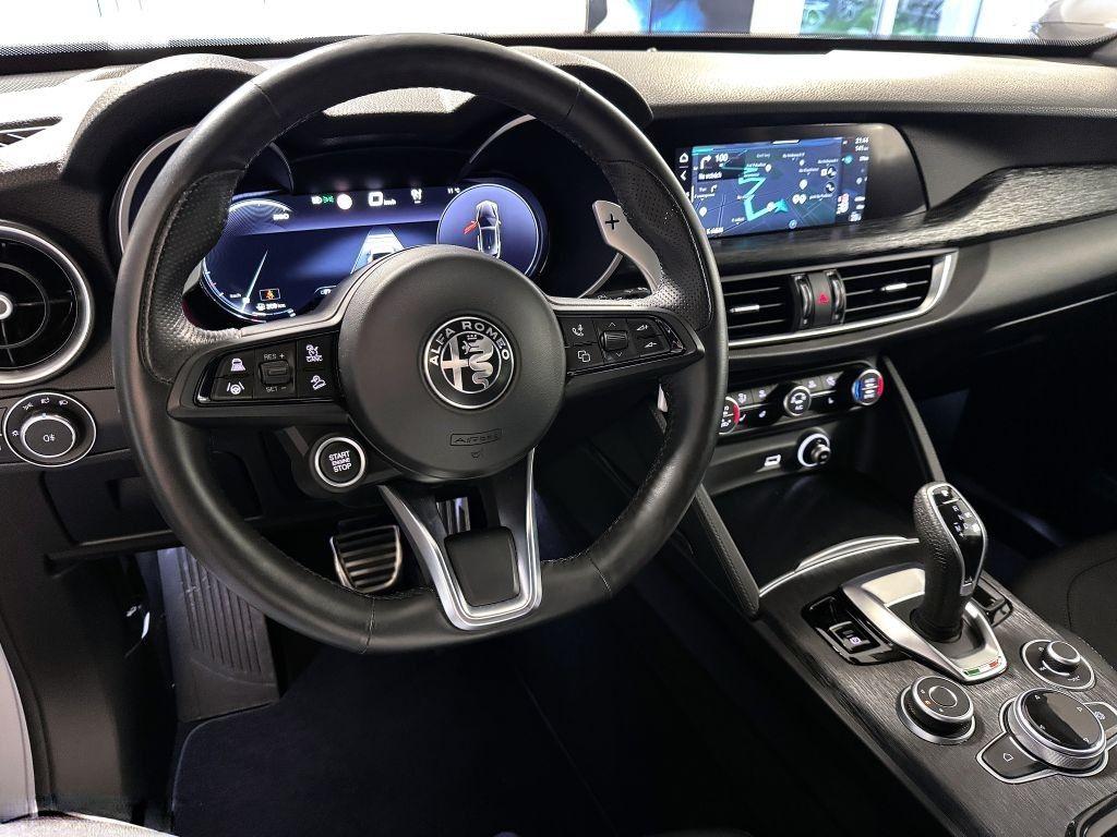 Alfa Romeo Stelvio 2.2 JTDm 210k AT8 ZF Q4 4x4 SPRINT, reg. 03/2024
