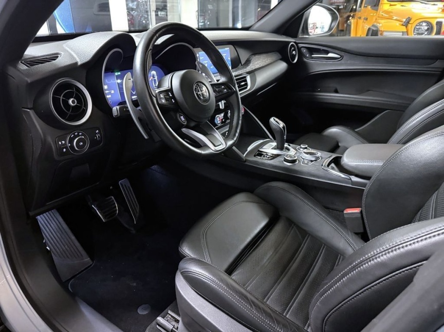 Alfa Romeo Stelvio 2.2 JTDm 210k AT8 ZF Q4 4x4 Sprint (VELOCE PACK)