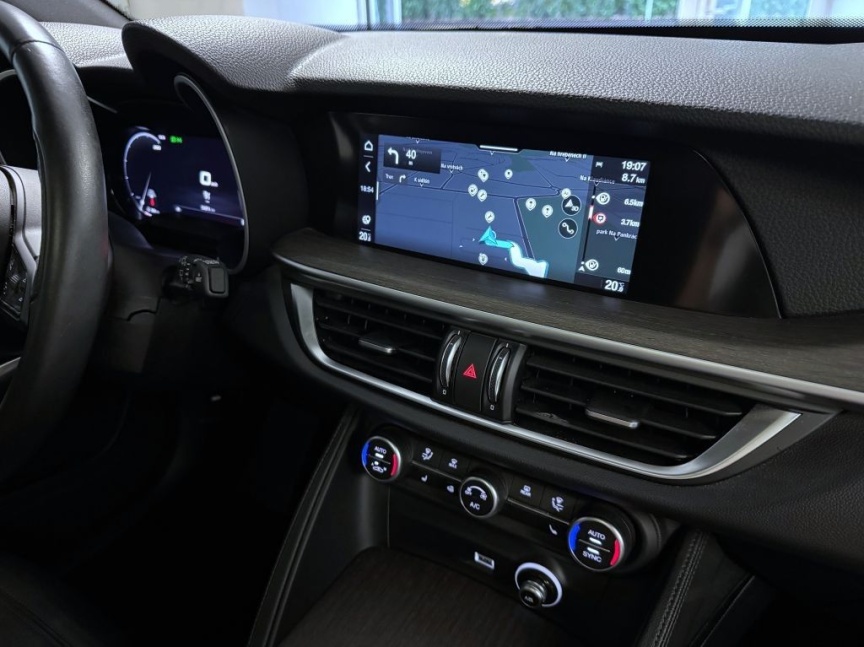 Alfa Romeo Stelvio 2.2 JTDm 210k AT8 ZF Q4 4x4 TI