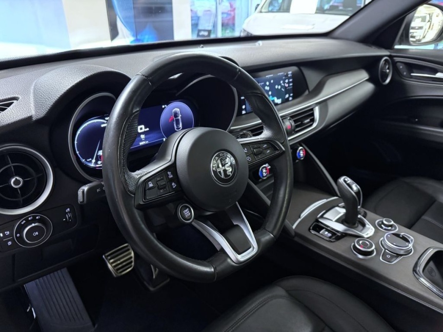 Alfa Romeo Stelvio 2.2 JTDm 210k AT8 ZF Q4 4x4 TI
