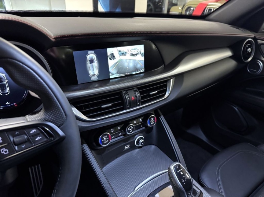 Alfa Romeo Stelvio 2.2 JTDm 210k AT8 ZF Q4 4x4 Tributo