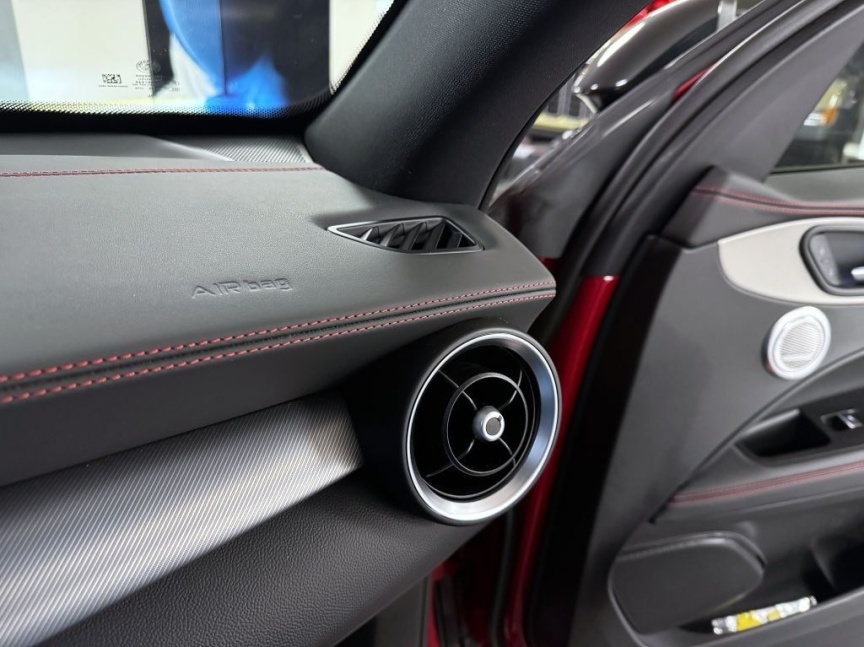 Alfa Romeo Stelvio 2.2 JTDm 210k AT8 ZF Q4 4x4 Tributo