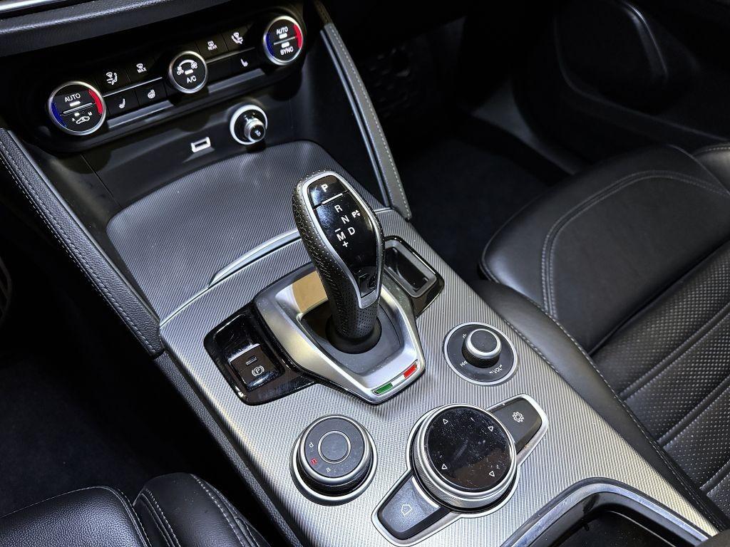 Alfa Romeo Stelvio 2.2 JTDm 210k AT8 ZF Q4 4x4 Veloce, reg: 08/2022