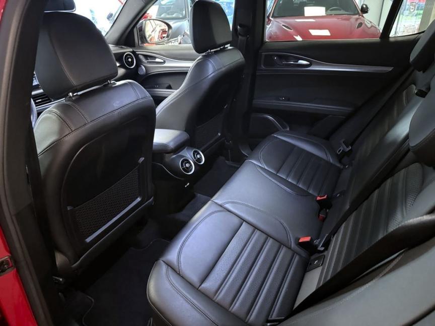 Alfa Romeo Stelvio 2.2 JTDm 210k AT8 ZF Q4 4x4 Veloce