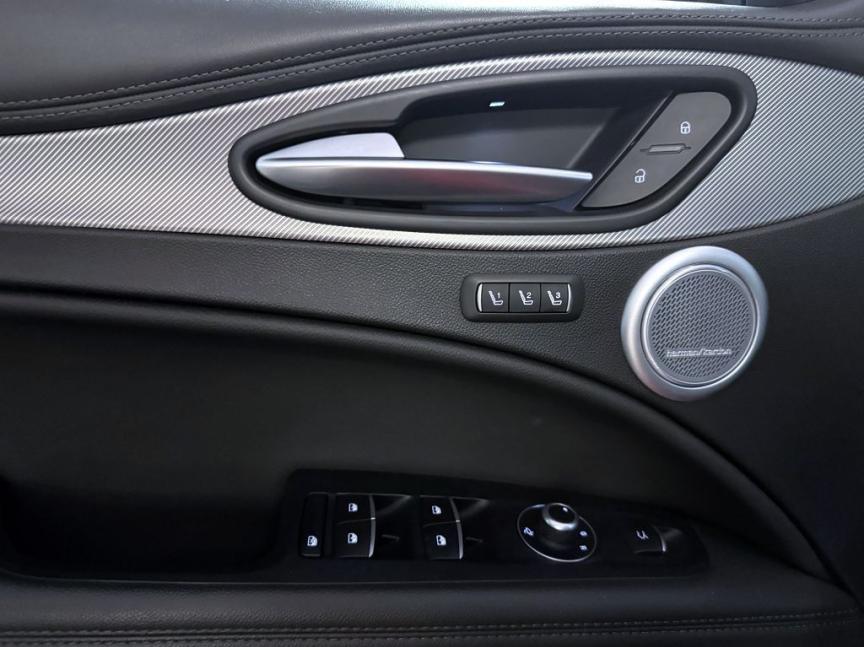 Alfa Romeo Stelvio 2.2 JTDm 210k AT8 ZF Q4 4x4 Veloce
