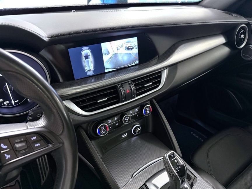 Alfa Romeo Stelvio 2.2 JTDm 210k AT8 ZF Q4 4x4 Veloce