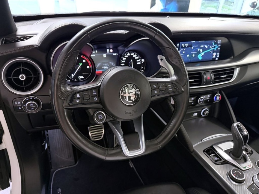 Alfa Romeo Stelvio 2.2 JTDm 210k AT8 ZF Q4 4x4 Veloce