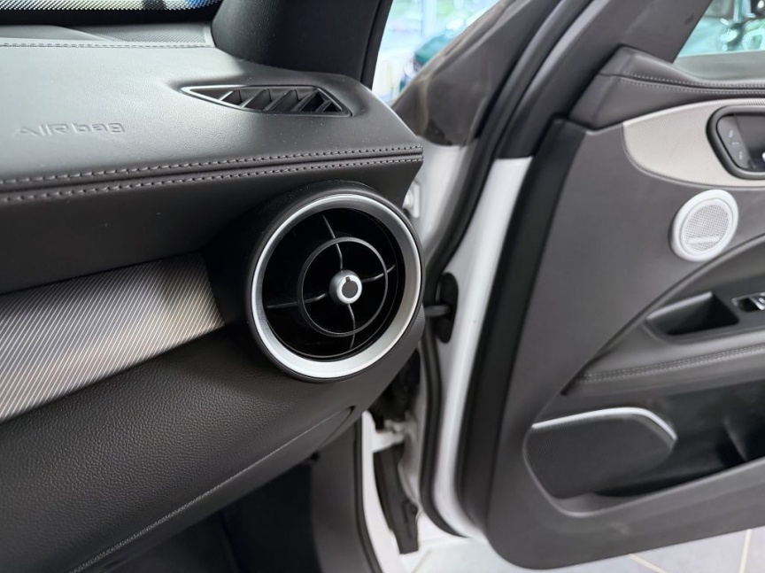 Alfa Romeo Stelvio 2.2 JTDm 210k AT8 ZF Q4 4x4 Veloce