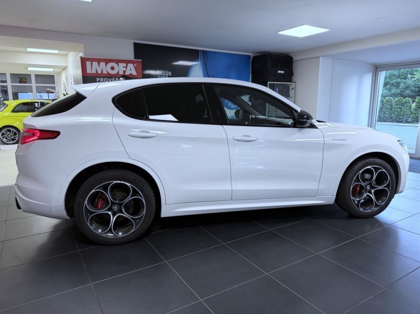Alfa Romeo Stelvio 2.2 JTDm 210k AT8 ZF Q4 4x4 Veloce