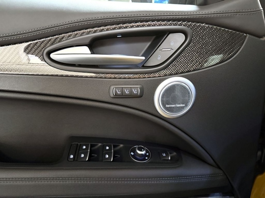 Alfa Romeo Stelvio 2.9 V6 BiTurbo 510k AT8 ZF Q4 4x4 QV reg. 10/2021