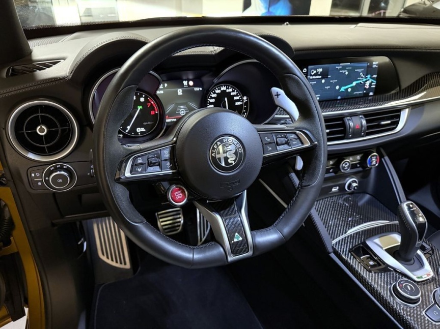 Alfa Romeo Stelvio 2.9 V6 BiTurbo 510k AT8 ZF Q4 4x4 QV reg. 10/2021