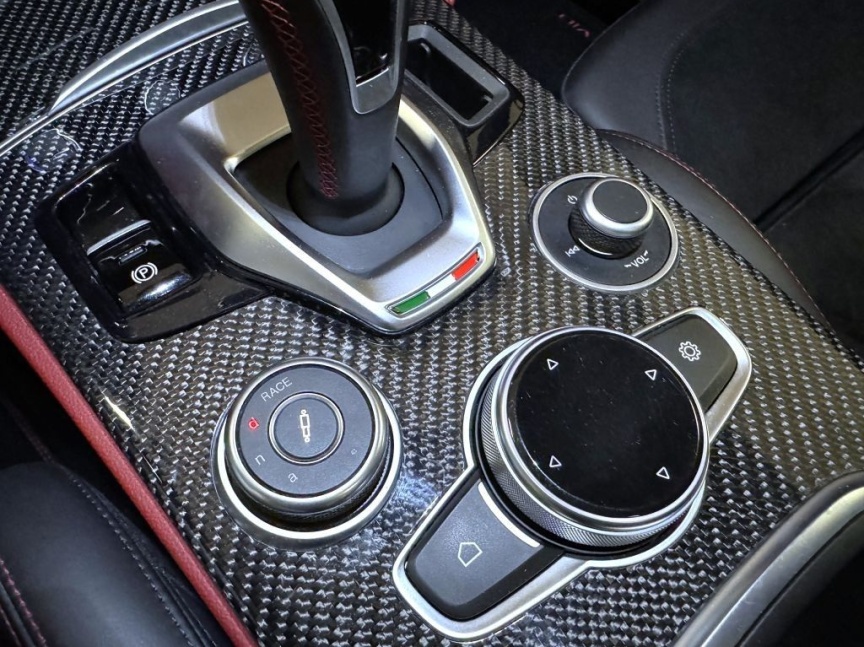 Alfa Romeo Stelvio 2.9 V6 BiTurbo 510k AT8 ZF Q4 4x4 QV