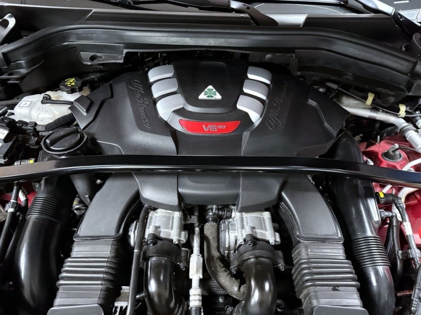 Alfa Romeo Stelvio 2.9 V6 BiTurbo 510k AT8 ZF Q4 4x4 QV