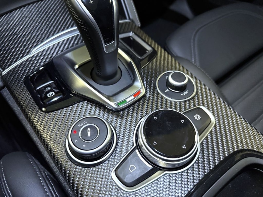 Alfa Romeo Stelvio 2.9 V6 BiTurbo 520k AT8 ZF Q4 4x4 QV