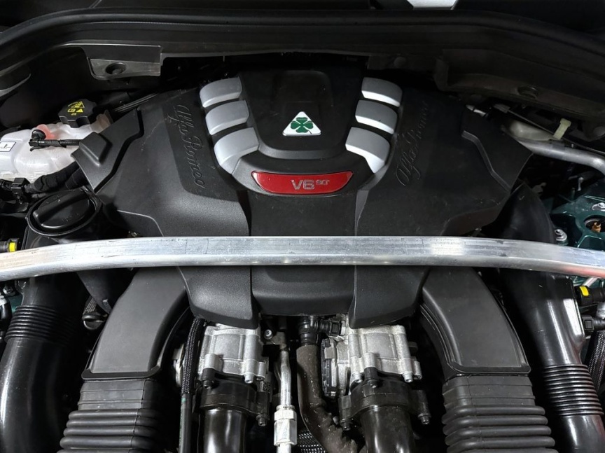 Alfa Romeo Stelvio 2.9 V6 BiTurbo 520k AT8 ZF Q4 4x4 QV