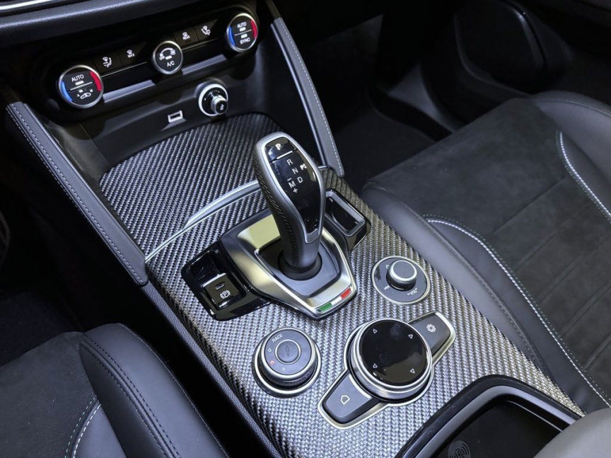 Alfa Romeo Stelvio 2.9 V6 BiTurbo 520k QV Carbon Edition *460*