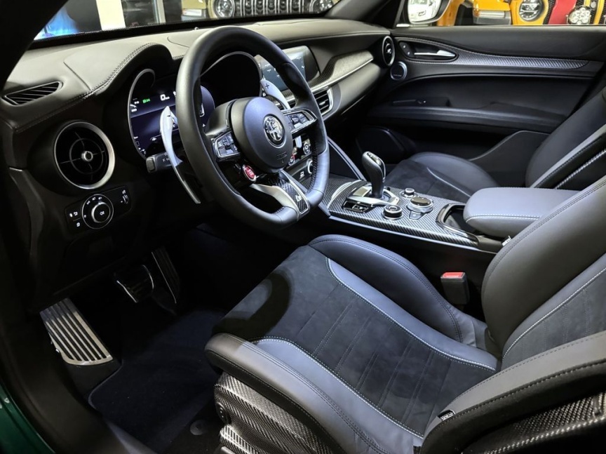 Alfa Romeo Stelvio 2.9 V6 BiTurbo 520k QV Carbon Edition *460*