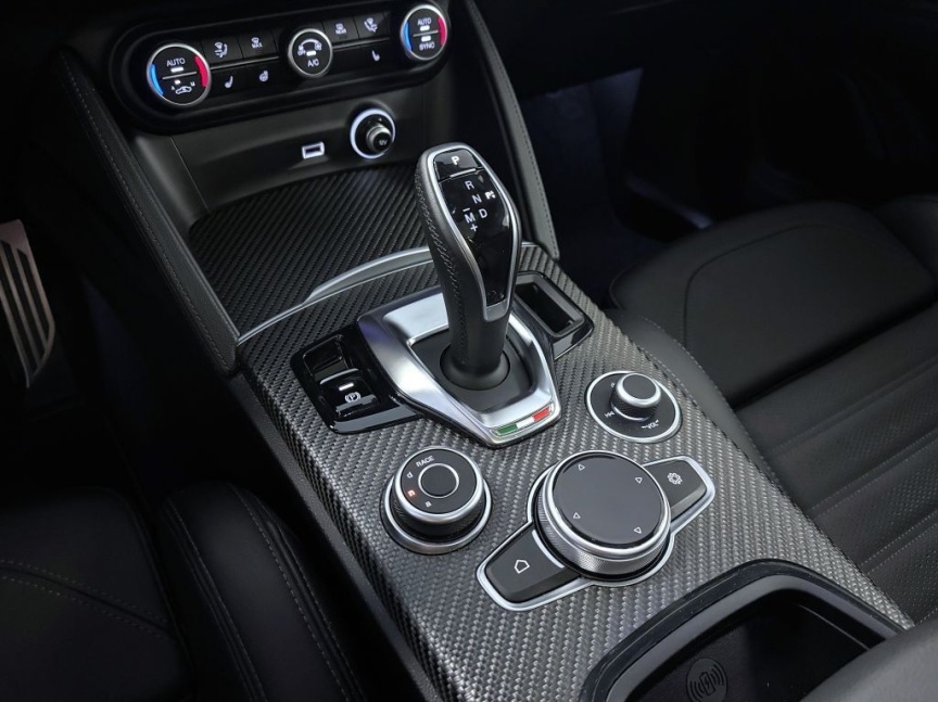 Alfa Romeo Stelvio 2.9 V6 BiTurbo 520k QV Carbon Edition II