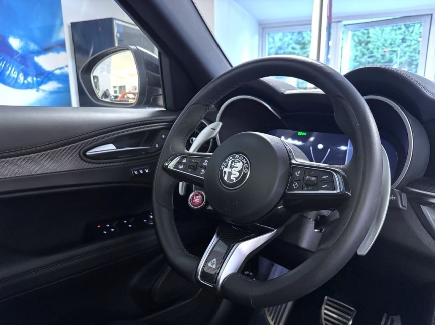 Alfa Romeo Stelvio 2.9 V6 BiTurbo 520k QV Carbon Edition II