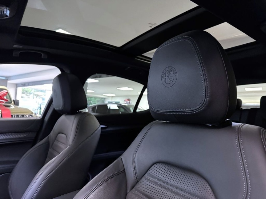 Alfa Romeo Stelvio 2.9 V6 BiTurbo 520k QV Carbon Edition II
