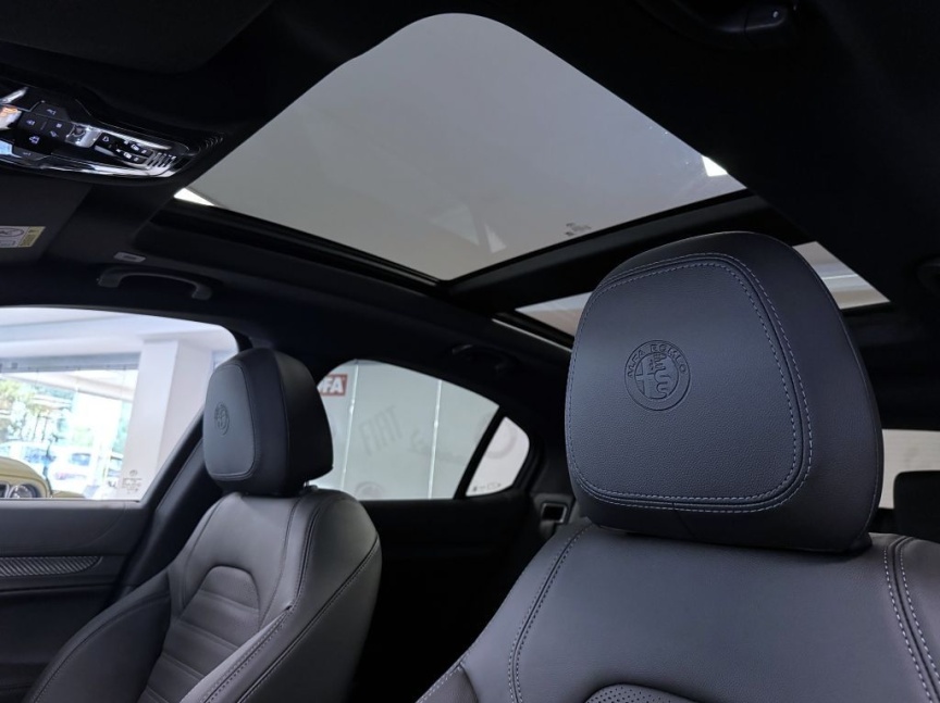 Alfa Romeo Stelvio 2.9 V6 BiTurbo 520k QV Carbon Edition III *700*