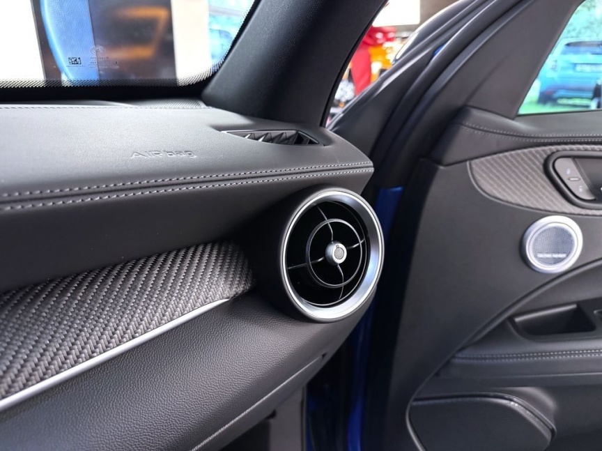 Alfa Romeo Stelvio 2.9 V6 BiTurbo 520k QV Carbon Edition III *700*