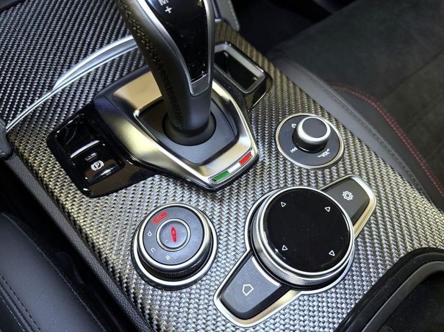 Alfa Romeo Stelvio 2.9 V6 BiTurbo 520k QV COLLEZIONE *784*