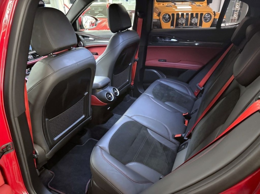 Alfa Romeo Stelvio 2.9 V6 TWIN TURBO 510k Q4 AT8 ZF QV