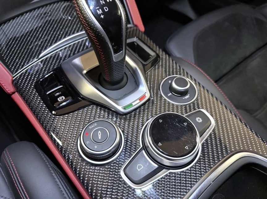 Alfa Romeo Stelvio 2.9 V6 TWIN TURBO 510k Q4 AT8 ZF QV