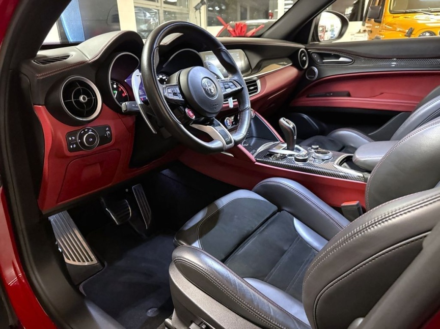 Alfa Romeo Stelvio 2.9 V6 TWIN TURBO 510k Q4 AT8 ZF QV