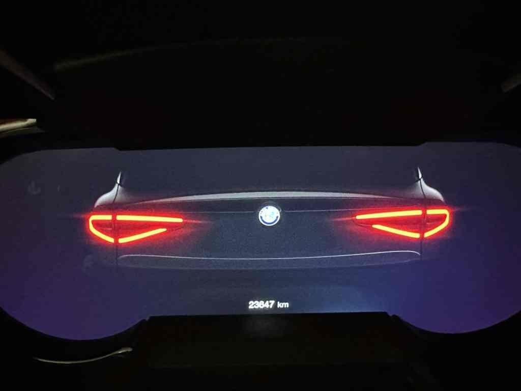 Alfa Romeo Stelvio MY23 2.2 JTDm 210k AT8 ZF Q4 4x4 Super, reg. 03/2023