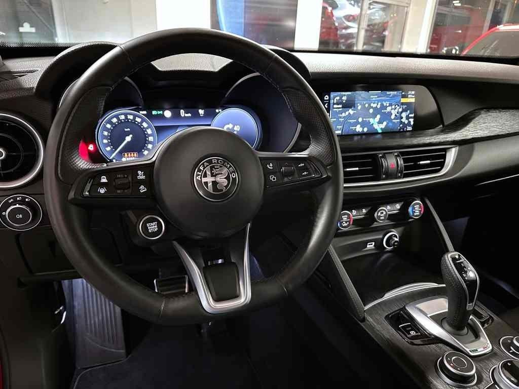 Alfa Romeo Stelvio MY23 2.2 JTDm 210k AT8 ZF Q4 4x4 Super, reg. 03/2023