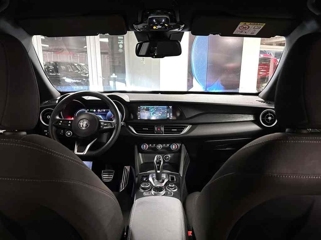 Alfa Romeo Stelvio MY23 2.2 JTDm 210k AT8 ZF Q4 4x4 Super, reg. 03/2023