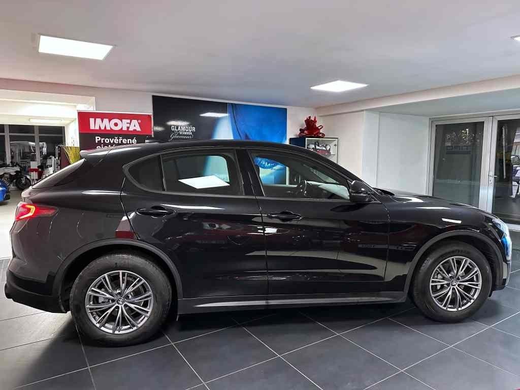 Alfa Romeo Stelvio MY23 2.2 JTDm 210k AT8 ZF Q4 4x4 Super, reg. 03/2023