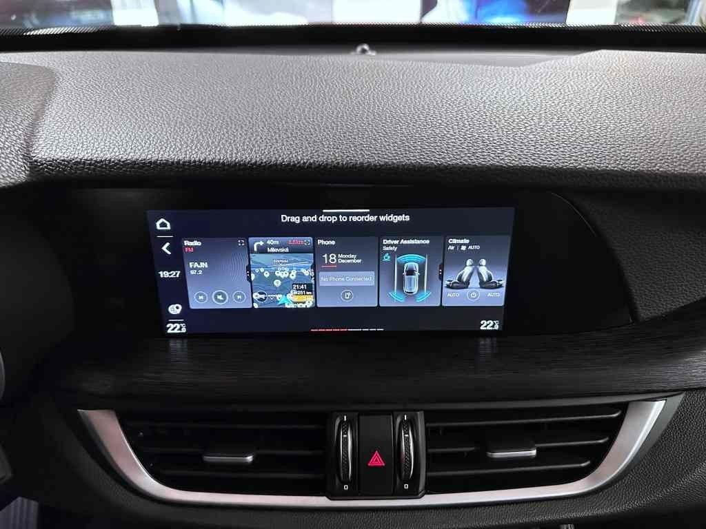 Alfa Romeo Stelvio MY23 2.2 JTDm 210k AT8 ZF Q4 4x4 Super, reg. 03/2023