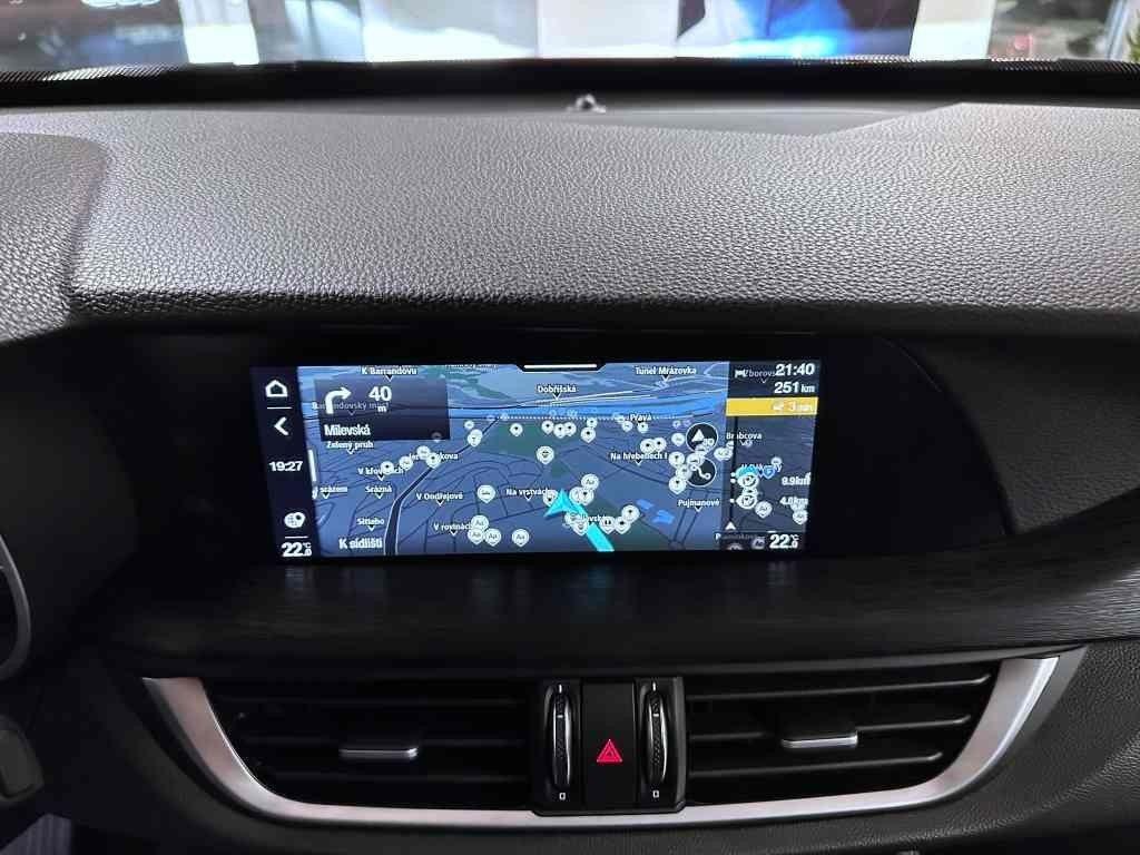 Alfa Romeo Stelvio MY23 2.2 JTDm 210k AT8 ZF Q4 4x4 Super, reg. 03/2023