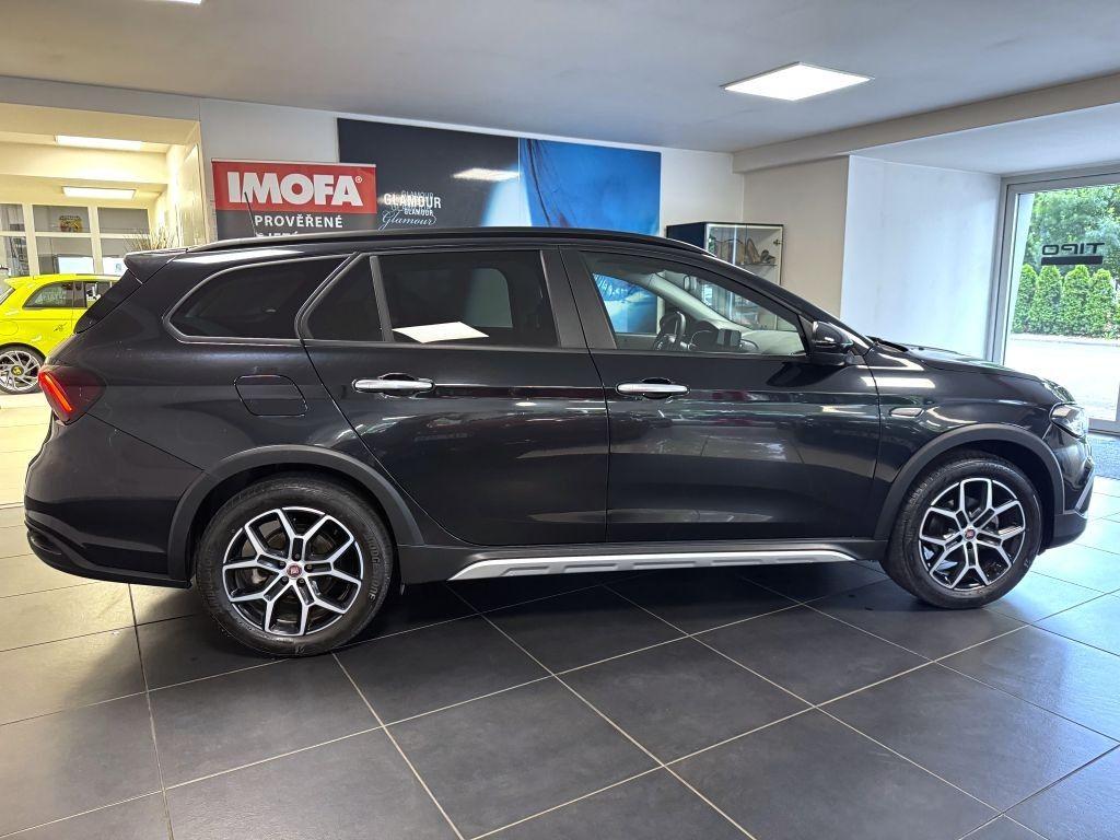 Fiat osobní Tipo Combi CROSS 1.6 JTDm 130k reg. 01/2024